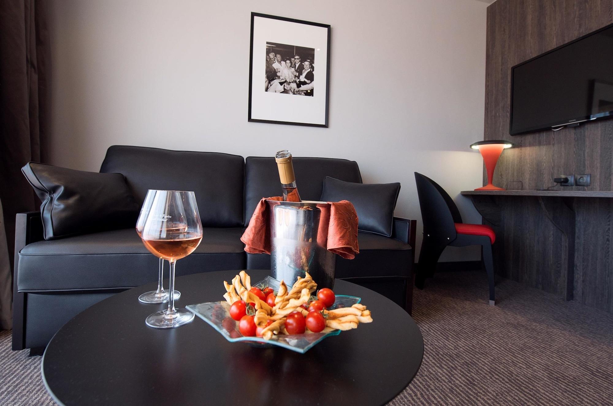Best Western Premier Le Patio Des Artistes Wellness Jacuzzi Cannes Bagian luar foto