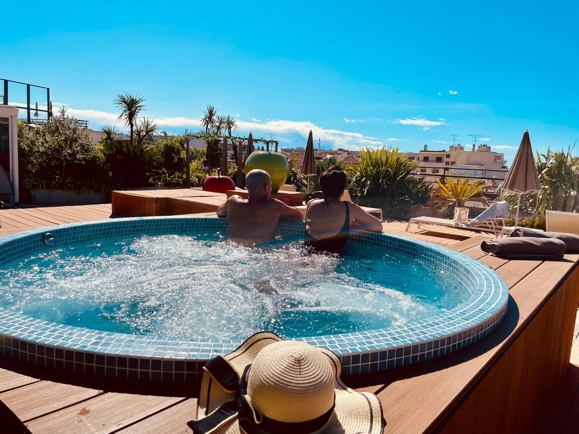 Best Western Premier Le Patio Des Artistes Wellness Jacuzzi Cannes Bagian luar foto
