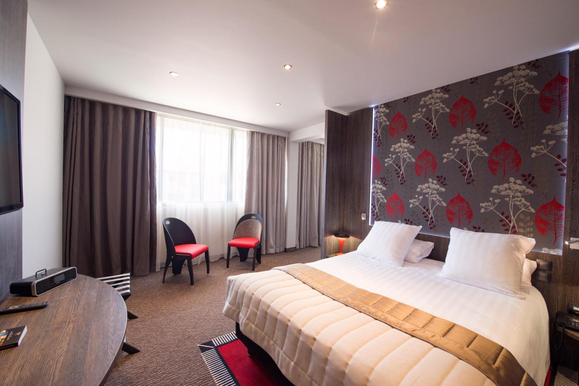 Best Western Premier Le Patio Des Artistes Wellness Jacuzzi Cannes Bagian luar foto